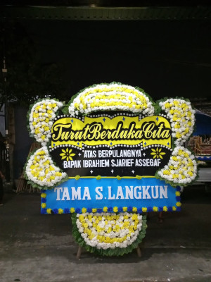 Papan Bunga Duka di Hampang